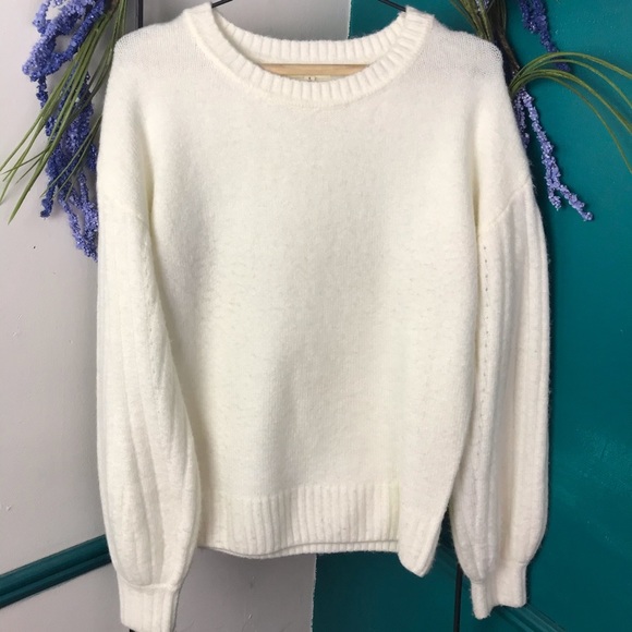 Max Studio ivory puff sleeve sweater - Picture 2 of 6